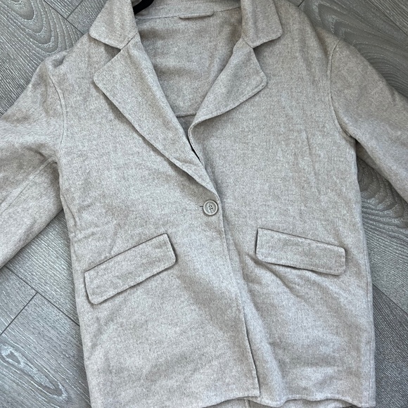 & Other Stories Oversized Single Button Wool Coat - Picture 3 of 3